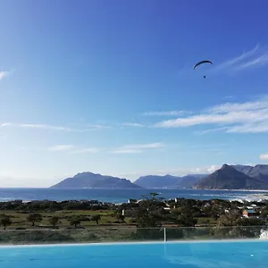  Apartment Mountain & Sea