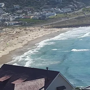 Apartment 18 Steps - Seaside With Breathtaking Views, Cape Town