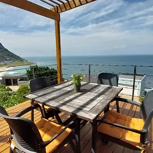 Apartment A Relaxing Getaway With Ocean Views, Cape Town